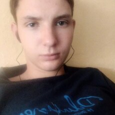 Владлен, 23, Железногорск (Красноярский край)