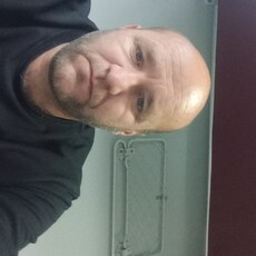Илья, 42, Пролетарск