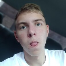 Богдан, 20, Кашира