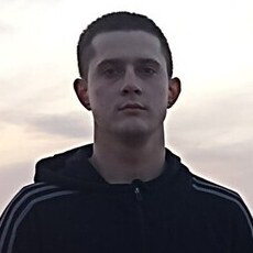 Виталий, 26, Дзержинск (ДНР)