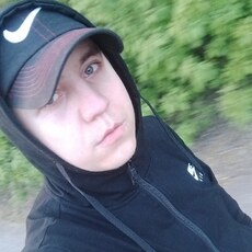 Яша, 27, Саров