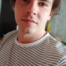Гавриил, 25, Гусь-Хрустальный