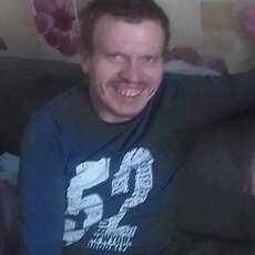 Миша, 27, Губаха