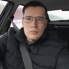 Михаил, 30, Дно