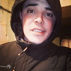Валера, 29, Углегорск (ДНР)