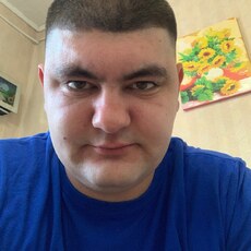 Максим, 28, Райчихинск