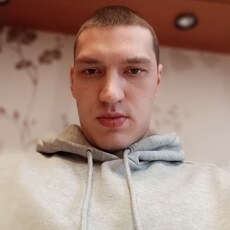 Олег, 28, Псков