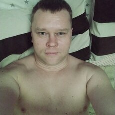 Толя, 43, Луга