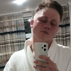Кирилл, 25, Артёмово