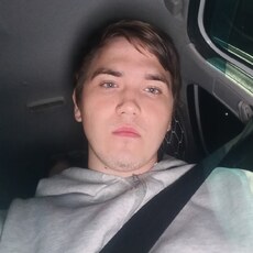 Юрий, 21, Геническ
