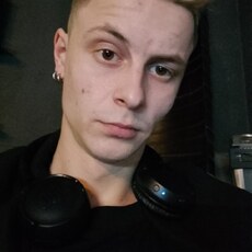 Аркадий, 21, Елабуга