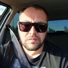 Олег, 36, Среднеколымск