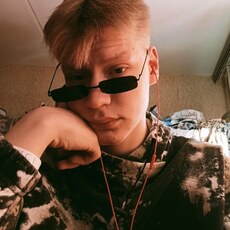 Артём, 19, Хабаровск