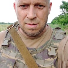 Владлен, 41, Марьинка