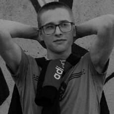 Назар, 21, Луганск