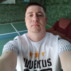 Лев, 31, Волгоград