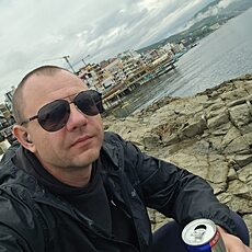 Олег, 37, Окуловка