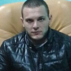 Юра, 26, Маркс
