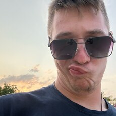 Вася, 23, Голая Пристань