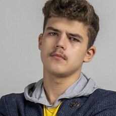 Артур, 21, Осташков