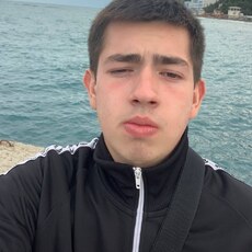 Владислав, 21, Пустошка