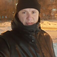 Адриан, 38, Суджа