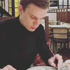 Слава, 21, Чудово