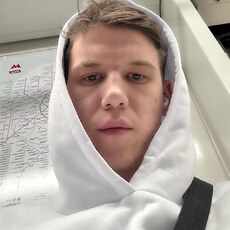 Олеж, 26, Болохово