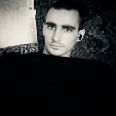 Гаврик, 23, Уяр