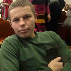 Гоша, 24, Называевск