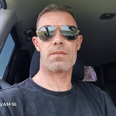 Артём, 47, Островной