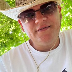 Лёня, 42, Суровикино