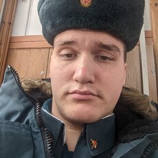 Кир, 20, Макеевка