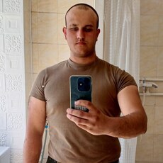 Лев, 27, Кропоткин