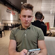 Максим, 25, Полярный