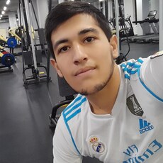 Платоша, 25, Миусинск