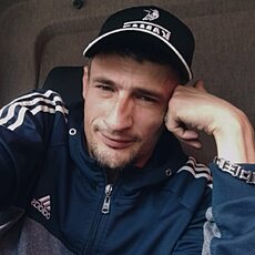 Илья, 37, Камешково