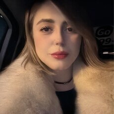 Карина, 37, Омск