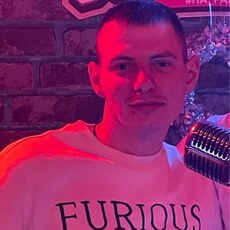 Анатолий, 28, Семикаракорск