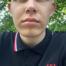 Юра, 22, Полесск