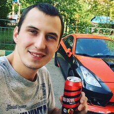 Юлиан, 28, Ясиноватая