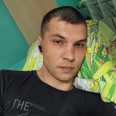 Адриан, 31, Красноуральск