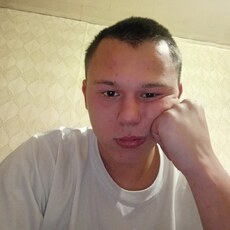 Лёша, 21, Юнокоммунаровск