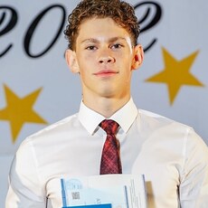 Арсений, 21, Ефремов