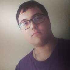 Владимир, 21, Сосновка