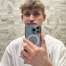Макс, 19, Богданович