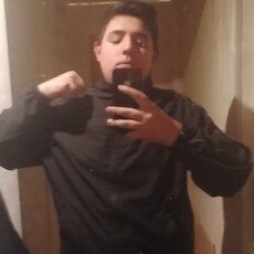 Никон, 21, Аткарск