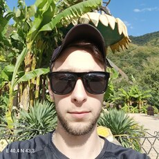 Толя, 29, Горно-Алтайск