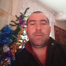 Игорь, 36, Кировск (Ленинградская область)