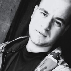 Платон, 28, Аксай